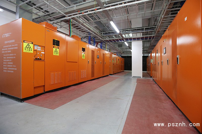 圖二 數據中心巴拿馬電源顛覆了傳統IDC供電架構，讓供電傳輸一步到位，更加高效和可靠