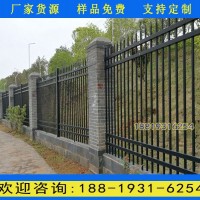 清遠售樓部藍白色彎頭柵欄價格 珠海工廠隔離欄桿定做