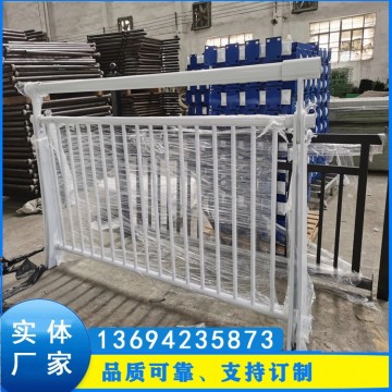 定制道路甲型護(hù)欄 鋅鋼馬路護(hù)欄 珠